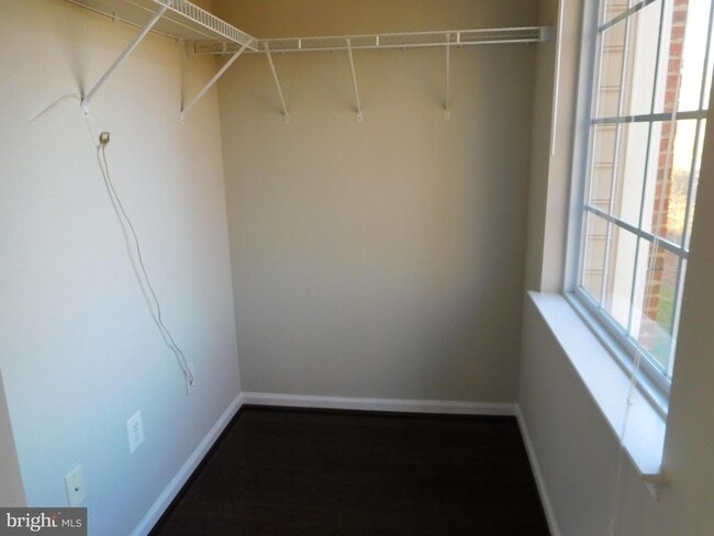 Building Photo - 12420 Rollys Ridge Ave