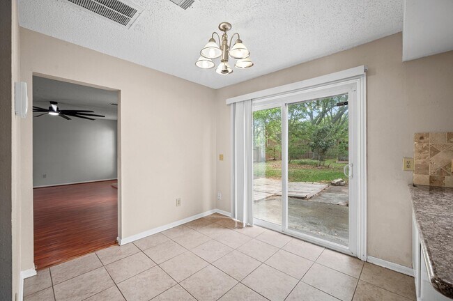 Building Photo - 3018 Granite Lake Dr