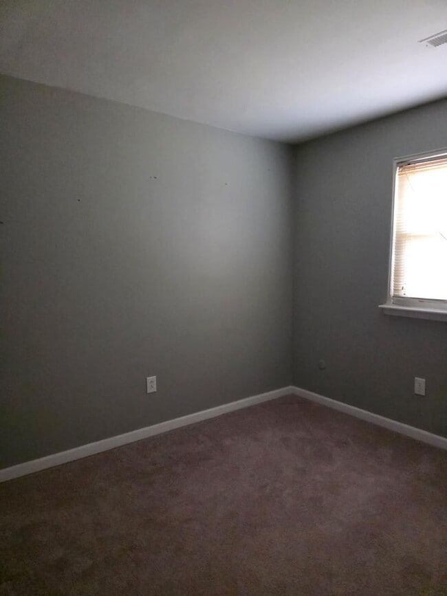 Building Photo - Woodland Trails