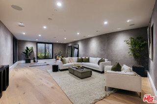 Building Photo - 5988 W 76th St