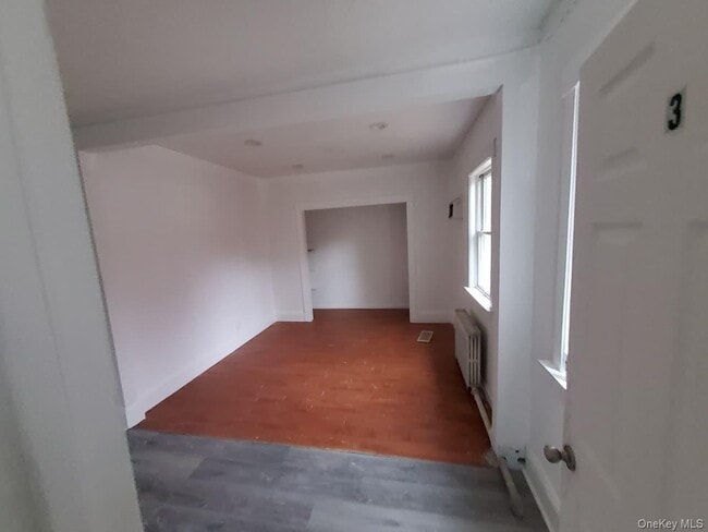 Building Photo - 31 Park Ave