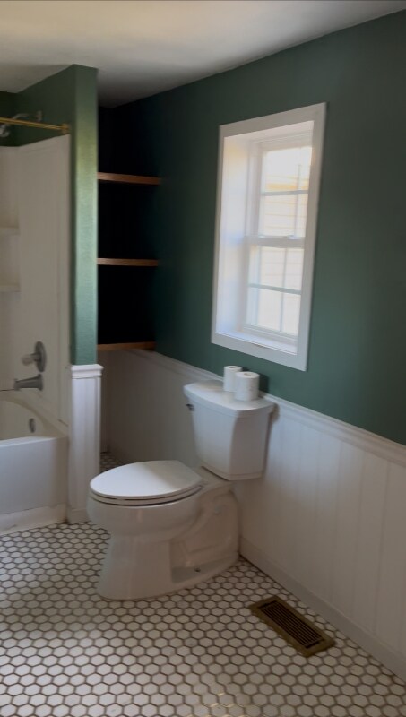 Building Photo - 505 W Hwy B