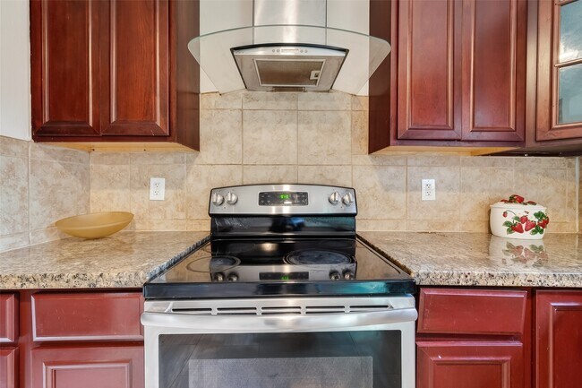 Building Photo - 17010 Bentana Ct