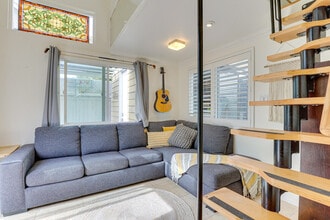 Building Photo - 466 Chestnut Ave