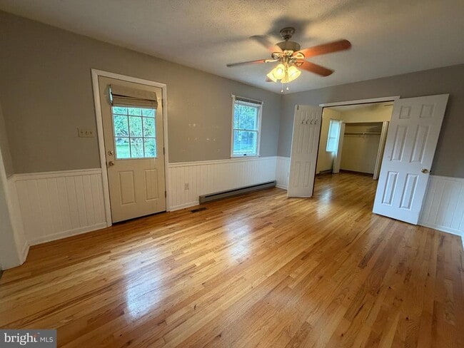 Building Photo - 23 Montague Cir