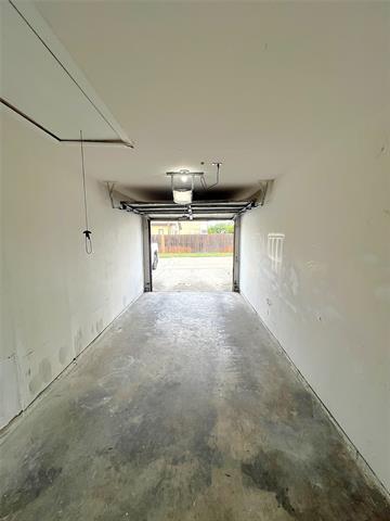 Building Photo - 3147 Royal Gable Dr