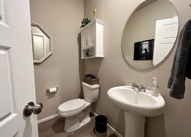 Building Photo - Beautiful Home Ten Trails Community Black Diamond