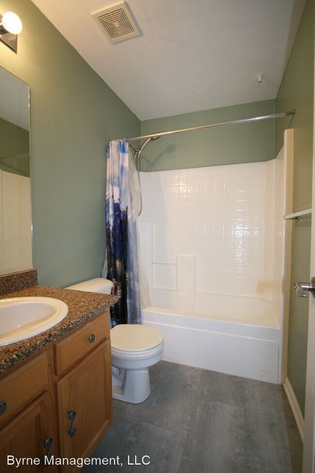 Building Photo - 3 br, 2.5 bath House - 7156 Bonnie Brae Lane