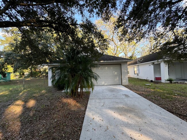 Building Photo - 3 Bedroom/2 Bath with Garage, Sanford - In...