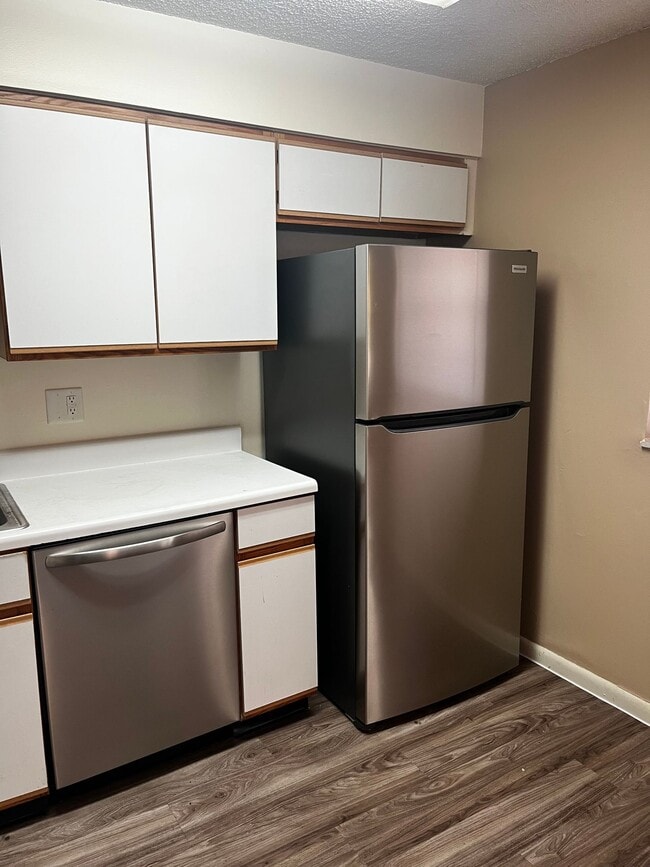 Floorplan - Canterbury Place Apartments