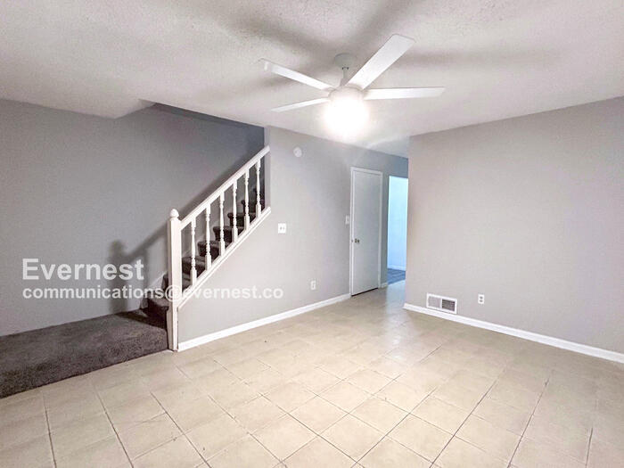 Building Photo - 6482 Klinect Ct
