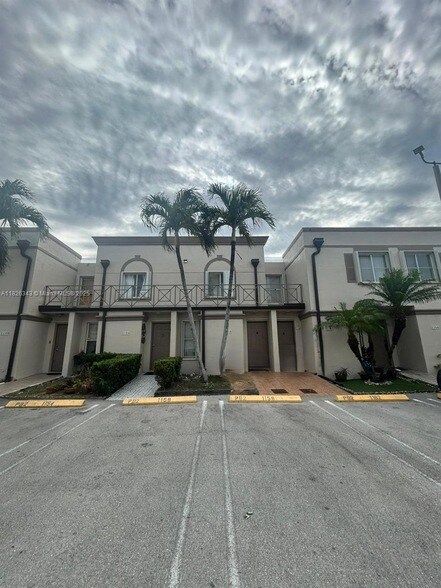 Building Photo - 1158 NW 124th Ave