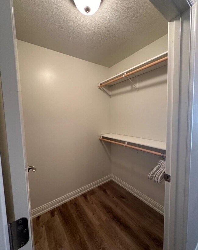 Building Photo - 2212 Chapel Hill Rd