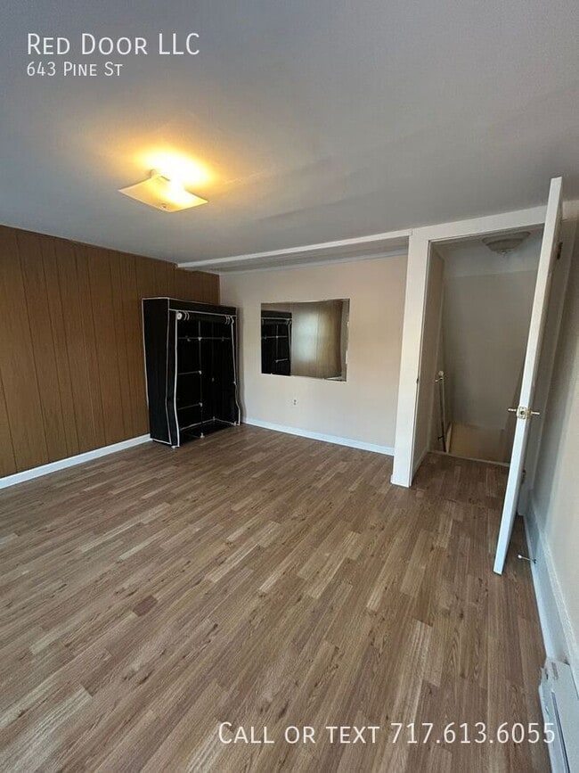 Building Photo - 643 Pine St