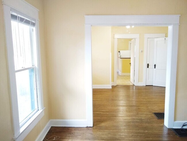 Building Photo - 211 N Grant St