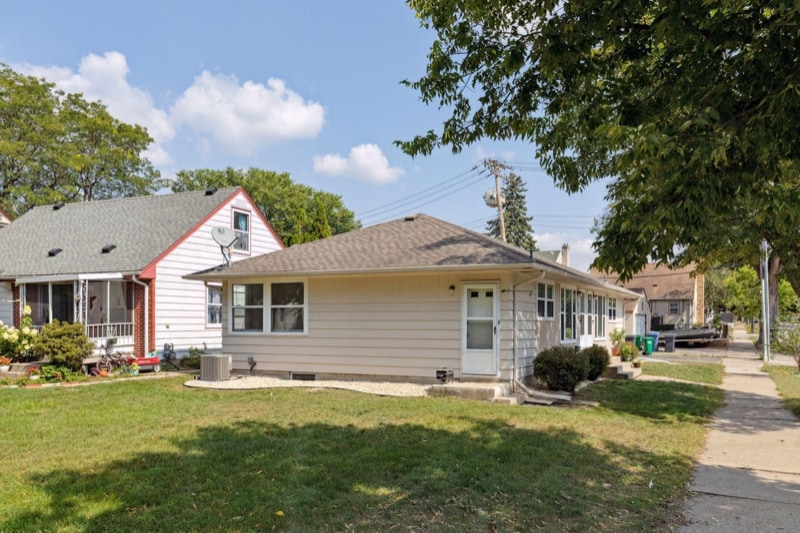 Building Photo - 2104-2106 E 58th St