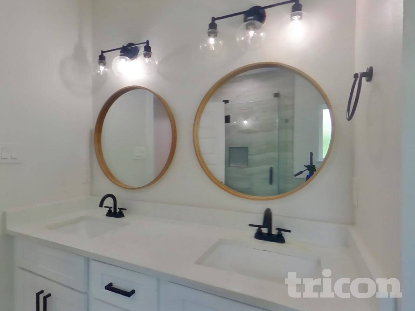 Building Photo - 328 Lakey Rd