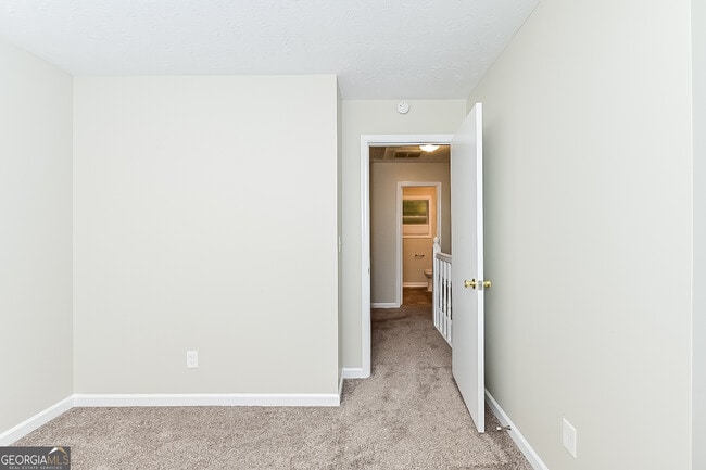 Building Photo - 8305 Gledstone Way