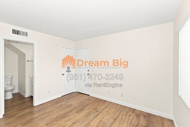 Building Photo - 7963 Townsend Dr