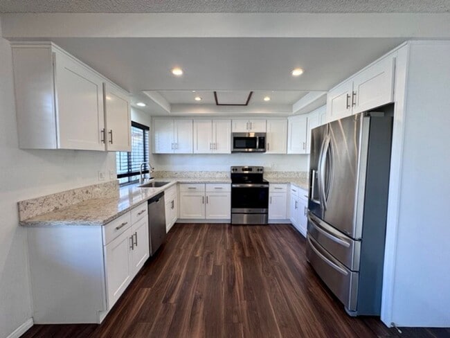 Building Photo - COMING SOON 55+ Community 2 bedroom 2 bathroom Home for Lease in Sun City