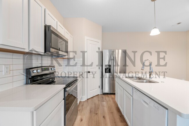 Building Photo - 212 W May St