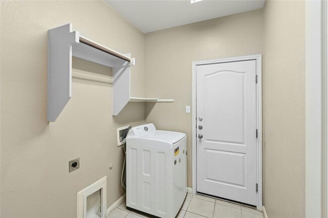 Building Photo - 7420 Jaborandi Dr