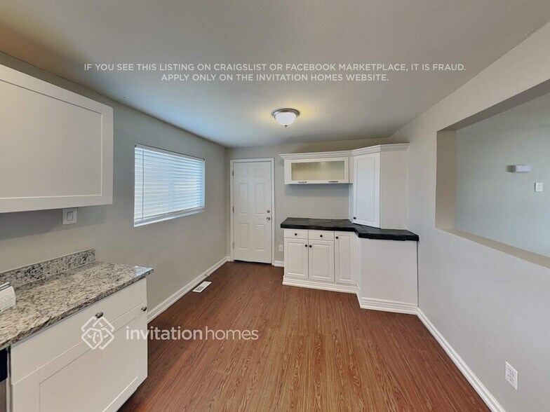 Building Photo - 387 Helena Cir