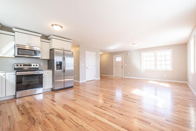 Building Photo - 49 Katharine St