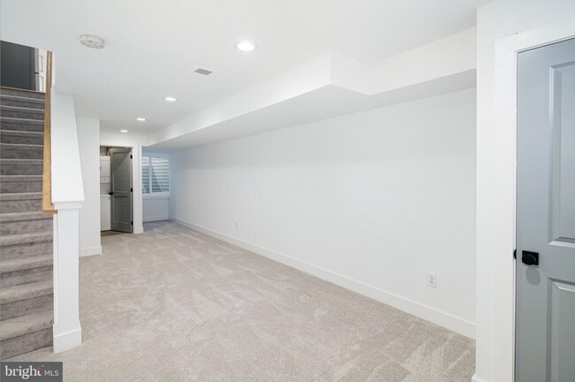 Building Photo - 1532 Catharine St
