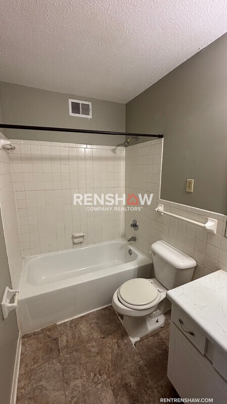 Building Photo - 3219 13 Colony Mall