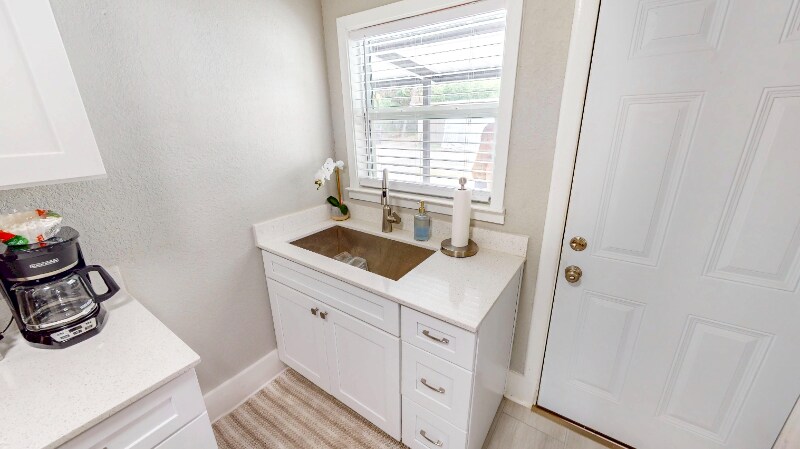 Building Photo - 128 Claremont Ave