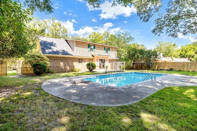 Building Photo - 157 Boyd Dr