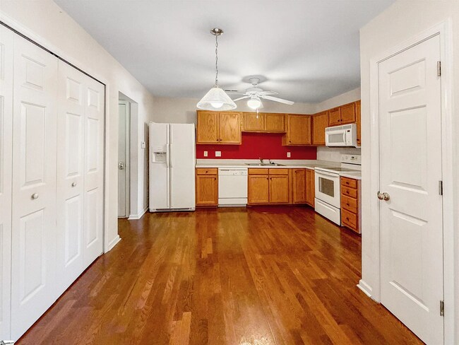 Building Photo - 531 Glenlea Ln