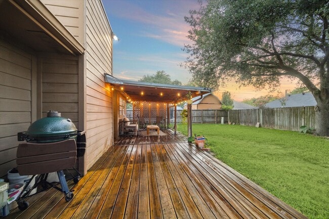 Building Photo - 5618 Village Way Dr.