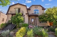 Building Photo - Spacious 3BD, 3.5BA Platt Park Home with Finished Basement and 2-Car Garage