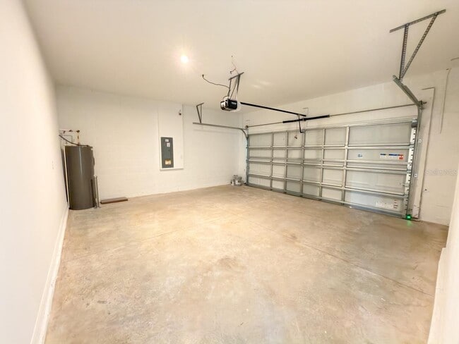 Building Photo - 1327 Normandy Dr