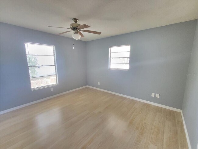 Building Photo - 3215 51st Ave Terrace W