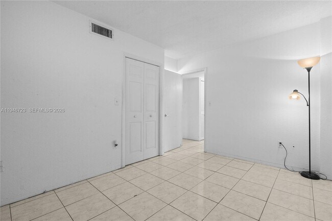 Building Photo - 3030 Marcos Dr