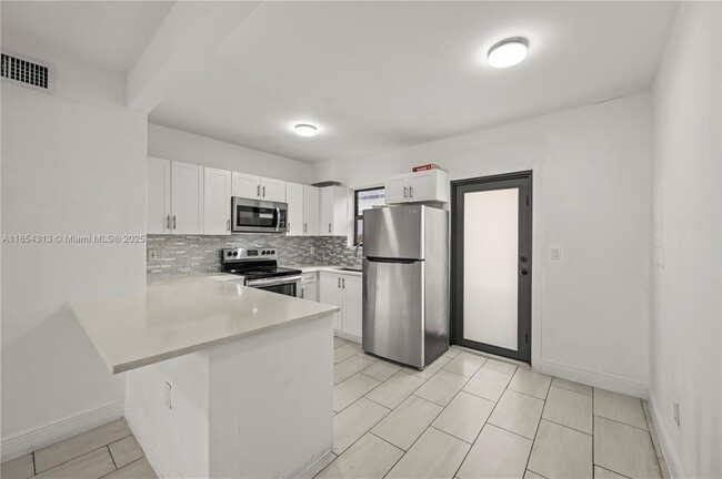 Building Photo - 2465 NW 35th St