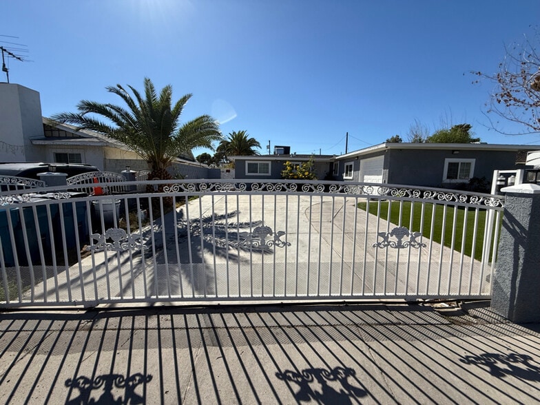 Building Photo - 5905 Fawn Ave