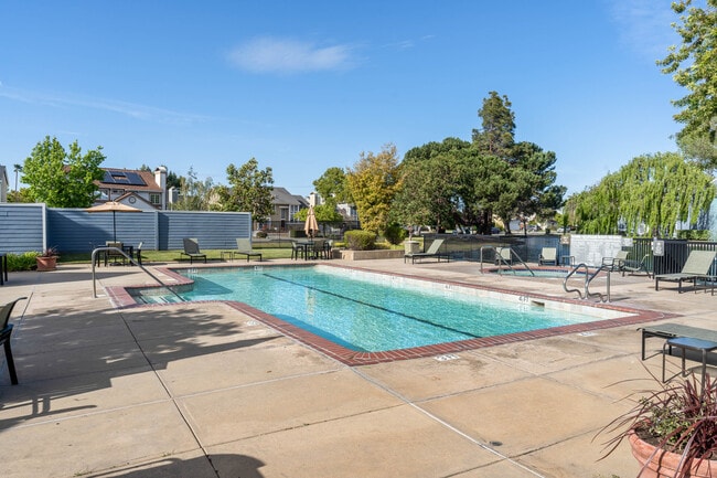 Building Photo - 117 Rock Harbor Ln