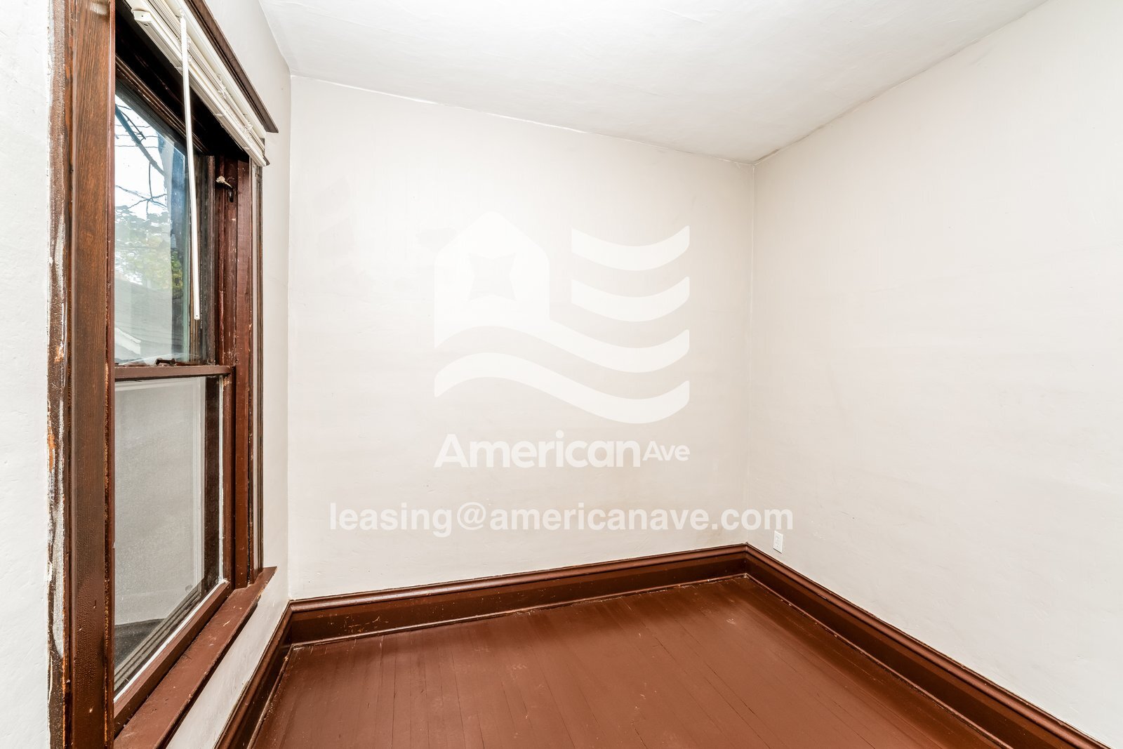 Building Photo - 40 Lux St