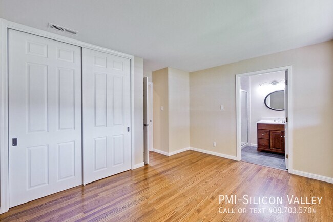 Building Photo - Amazing Cupertino Home!