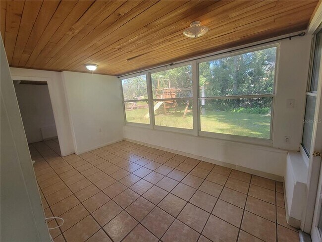 Building Photo - 4642 Roberts Rd