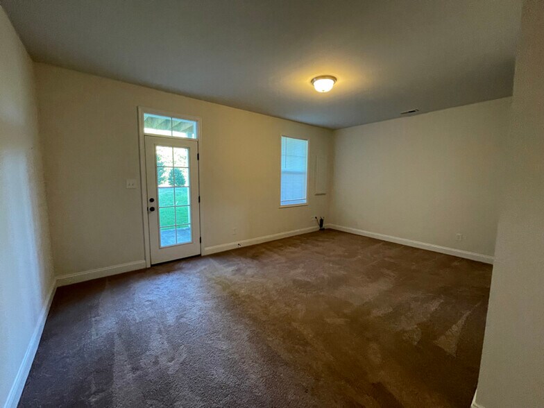 Building Photo - 11116 Swanee Mill Trace