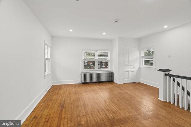 Building Photo - 614 Station Ave