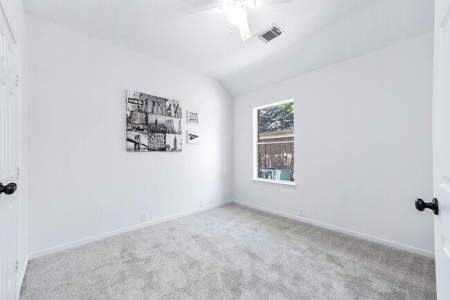 Building Photo - 13415 Anderwoods Ct