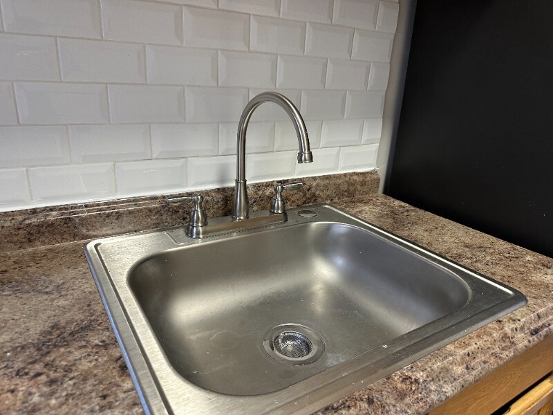 Building Photo - 115 Fairview Ave