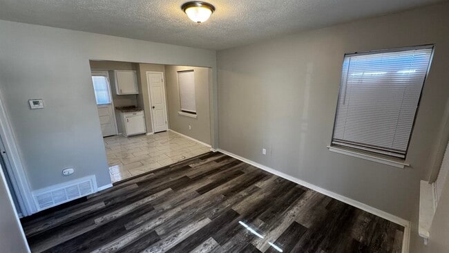 Building Photo - 4264 Double Tree St