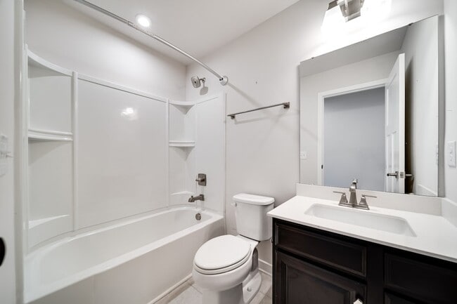 Building Photo - 645 Exmoor Dr